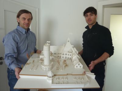 Auftraggeber Deuster mit Architekt Angele